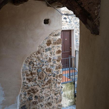 Dimora Del Borgo Affittacamere Санджинето Экстерьер фото