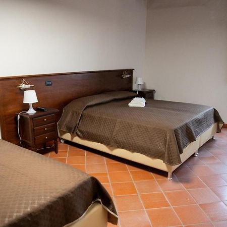 Dimora Del Borgo Affittacamere Санджинето Экстерьер фото